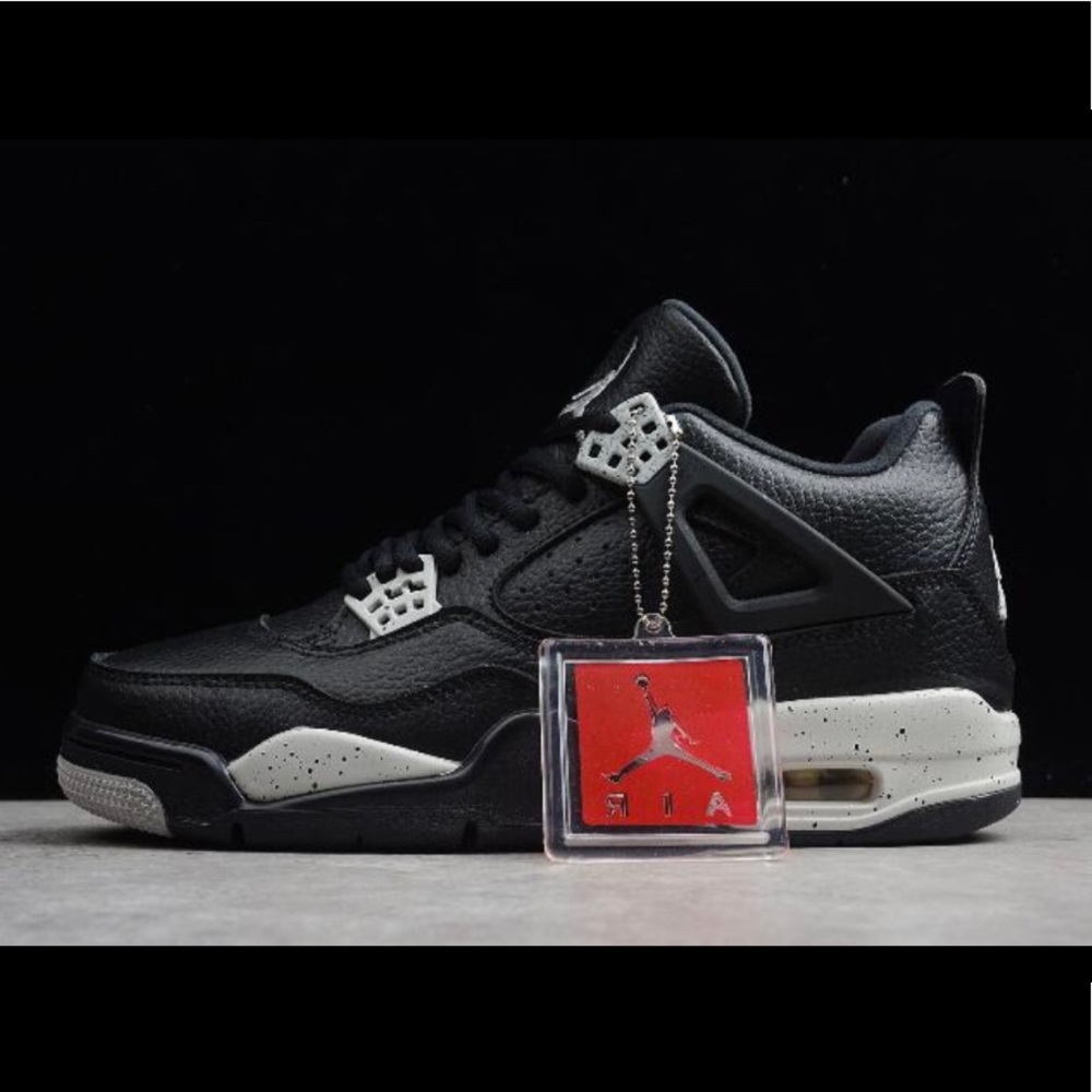 Air Jordan 4 Retro Black/Tech Grey OREO